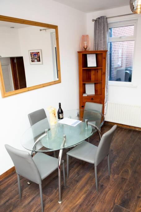 Cheerful 2 Bedroom House In The Heart Of Belfast Exteriér fotografie